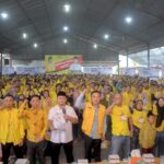 Bersama Tim pemenangan melaksanakan konsolidasi Bimbingan Teknis (Bimtek) kepada para Koordinator Desa