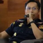 Kepala Bea Cukai Purwakarta tidak jujur dalam laporan kekayaan tidak sesuai harta yang ia milikinya. Kepala Bea Cukai Purwakarta tidak jujur dalam laporan kekayaan tidak sesuai harta yang ia milikinya.