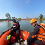 TIM SAR GABUNGAN LAKUKAN UPAYA PENCARIAN TERHADAP SEORANG PEMANCING YANG TENGGELAM DI DANAU GALIAN APOH TANGERANG.