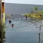 Kurangnya pihak Pemkab Tangerang tentang sosialisasi bahaya limbah pabrik mengalir kesungai.