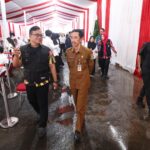 Jangan mau bergantung pada orang ini dan itu, karena itu sama sekali tidak akan mempengaruhi hasil akhir dari proses ini.