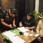 Aturan ini bertujuan untuk menjaga kekhusyukan ibadah masyarakat serta menciptakan suasana yang kondusif di tengah-tengah lingkungan sosial.