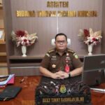 Setelah tiga tahun kemudian saksi Nicholas kembali ke Indonesia mengunjungi orang tuanya .