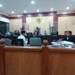 Keterangan terdakwa kades Wanakerta Tumpang sugian berbelit belit. Astaf sudah meninggal ada tanda tangan kwitansi muncul di pengadilan .