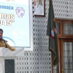 Harus dibekali dengan pendidikan yang baik, wawasan kebangsaan, nilai-nilai moral dan spiritual, serta keterampilan hidup yang memadai.