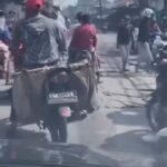 Warga minta pada aparat dihukum sebarat-beratnya pada supir dump Truk yang melindas korban sampai meninggal.