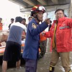 Kunjungi Wilayah Banjir di Kosambi, Bupati Tangerang Pastikan Penanganan dan Bantuan untuk Warga.