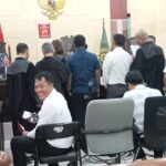DIKENDALIKAN KOPLOTAN KAMAR 301 PELANGI.